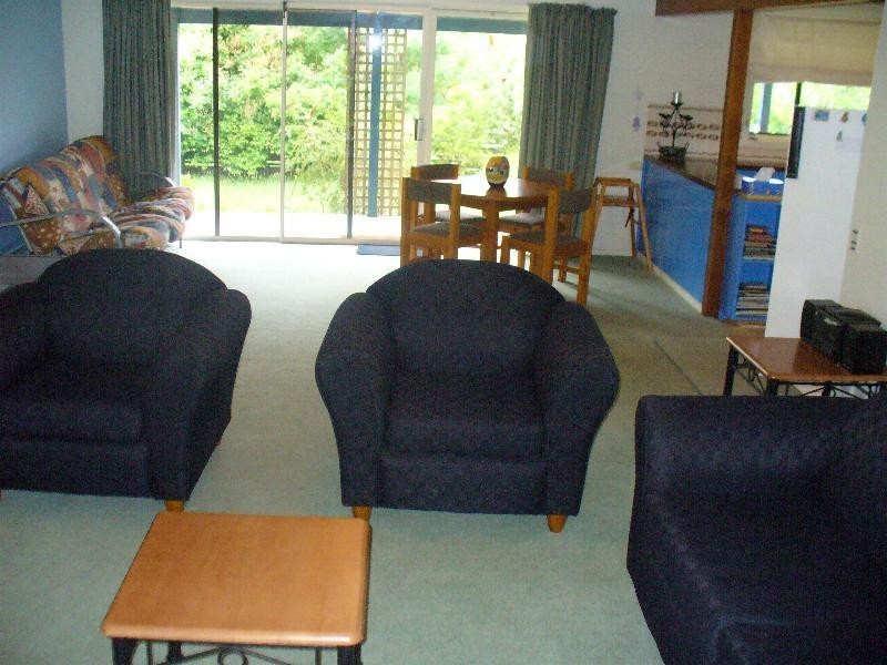 8 Barrand Street, Apollo Bay VIC 3233