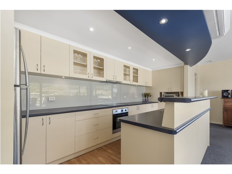 12/2 Hardy Street, Apollo Bay VIC 3233