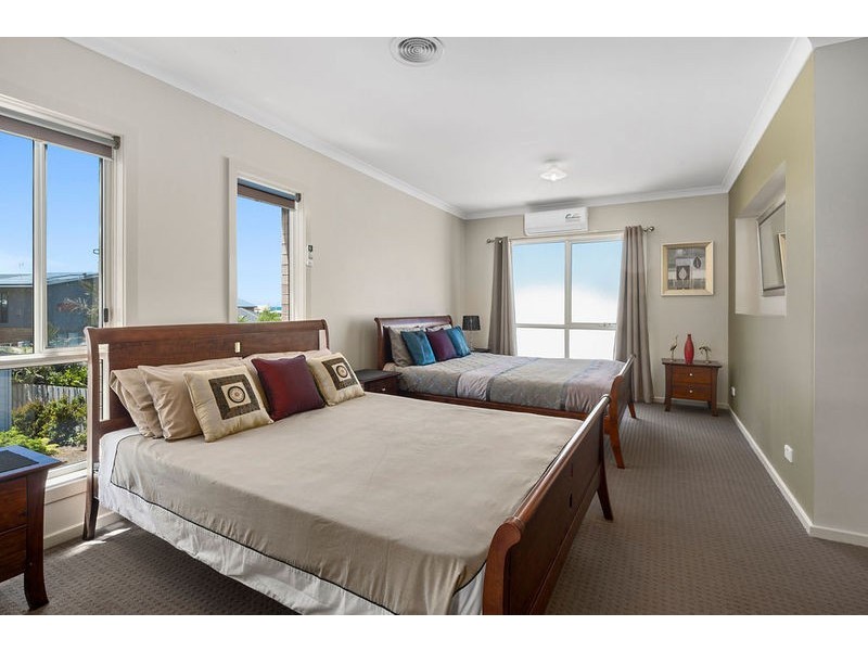 32 Scenic Drive, Apollo Bay VIC 3233