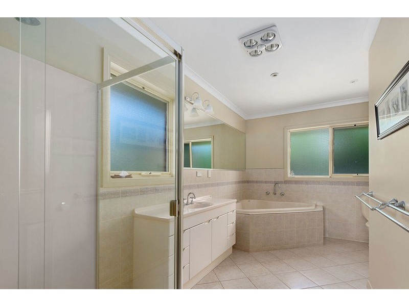 12 Mitchell Court, Apollo Bay VIC 3233
