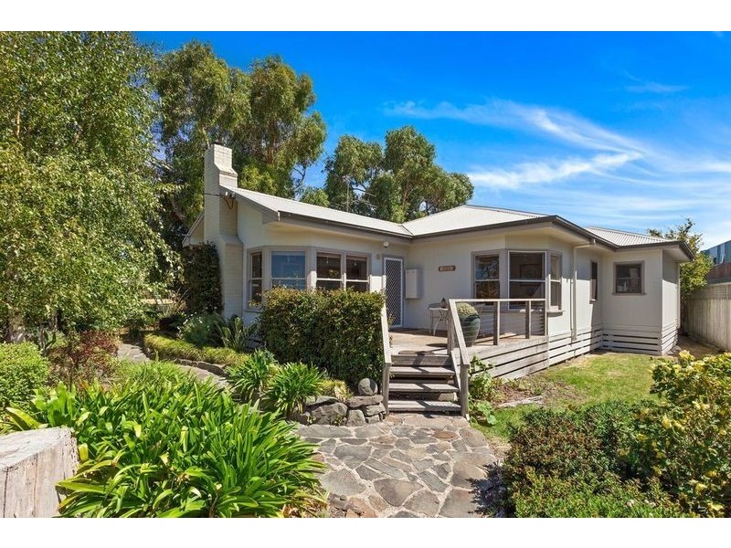 9 Diana Street, Apollo Bay VIC 3233
