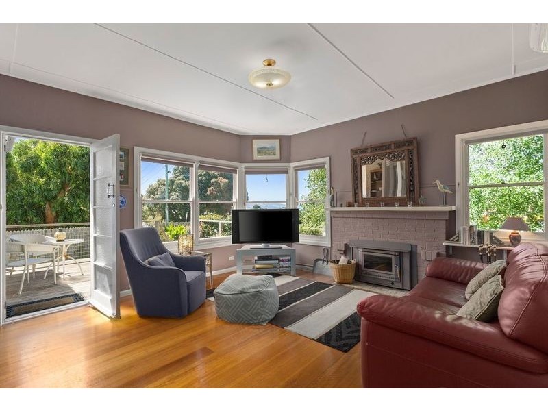 9 Diana Street, Apollo Bay VIC 3233