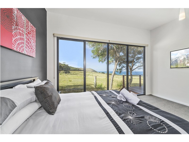 1 Point Avenue, Skenes Creek VIC 3233