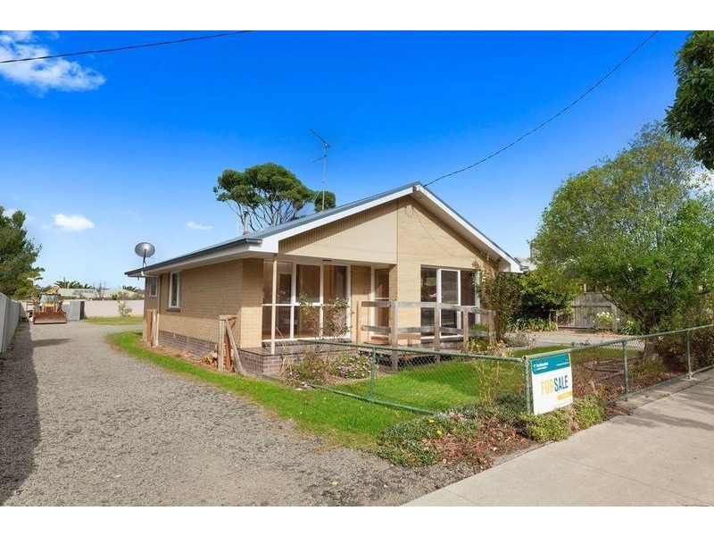 19 Pengilley Avenue, Apollo Bay VIC 3233