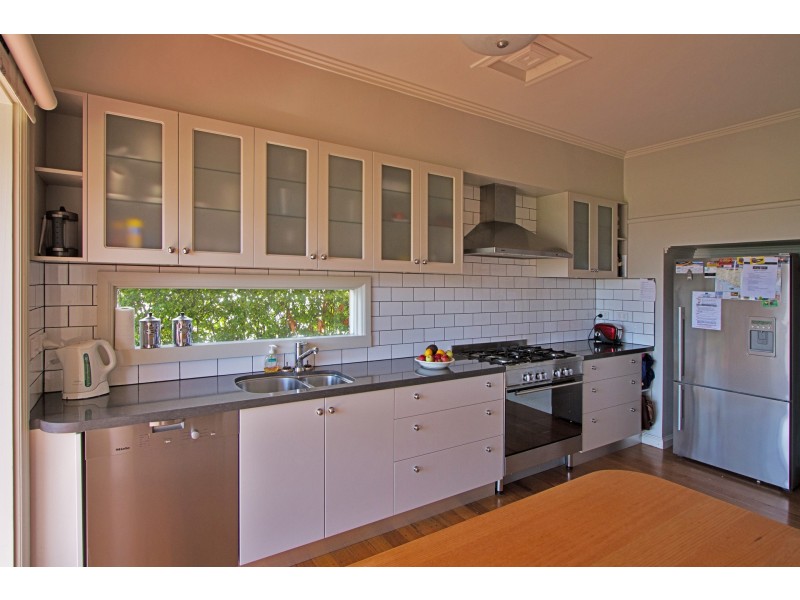 15 Nelson Street, Apollo Bay VIC 3233