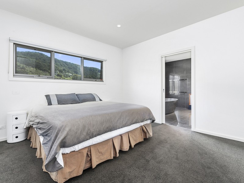 40 Scenic Drive, Apollo Bay VIC 3233