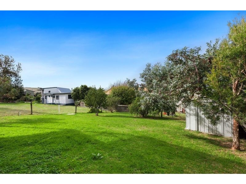 11 Vista Avenue, Skenes Creek VIC 3233