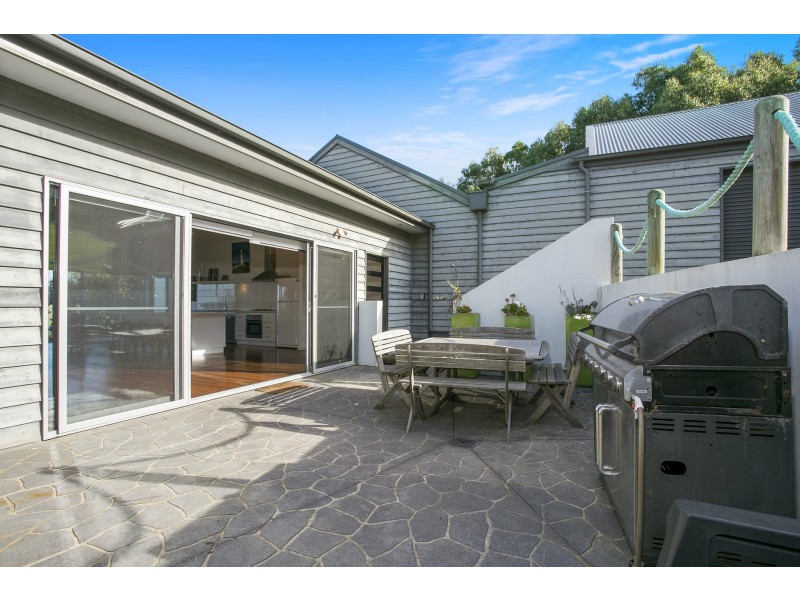 371 Great Ocean Road, Marengo VIC 3233