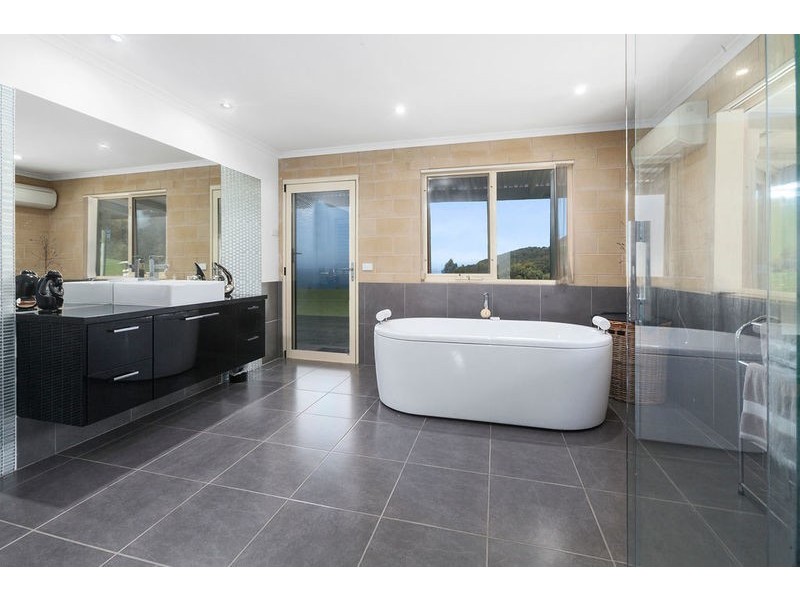 65 Leorkes Access, Apollo Bay VIC 3233