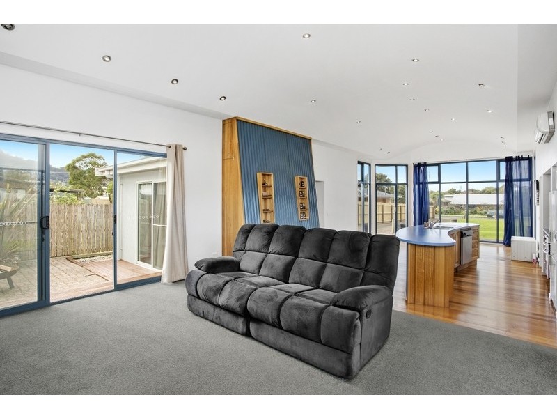 103 McLachlan Street, Apollo Bay VIC 3233