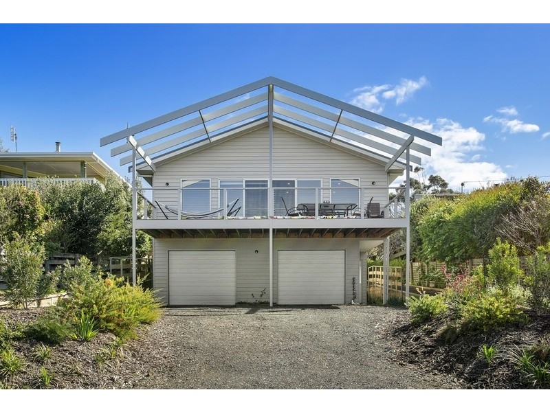 8 Otway Avenue, Skenes Creek VIC 3233