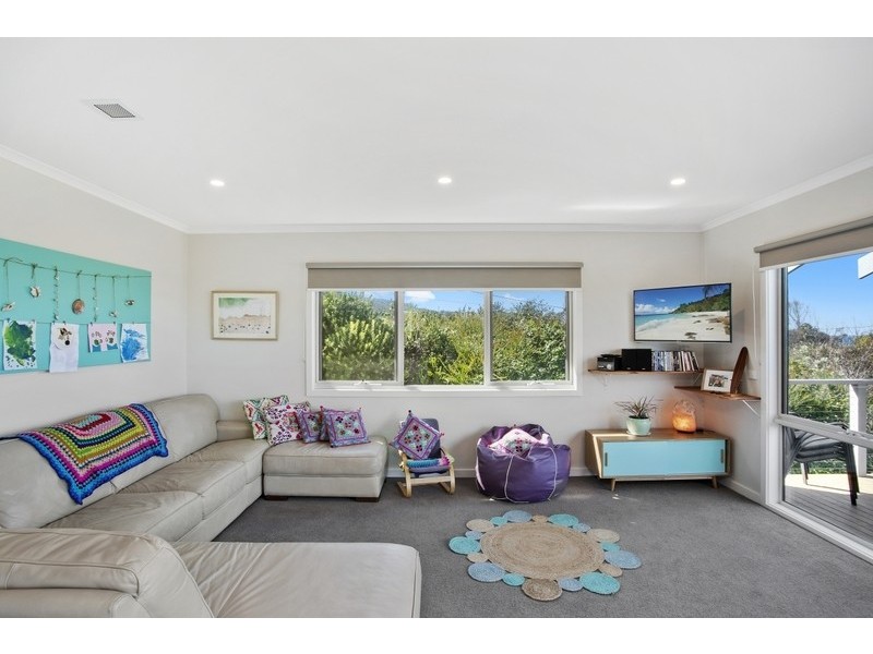 8 Otway Avenue, Skenes Creek VIC 3233