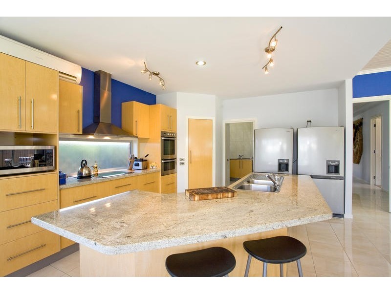 2 Outlook, Apollo Bay VIC 3233