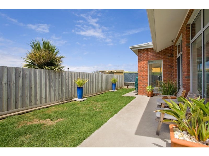 2 Outlook, Apollo Bay VIC 3233