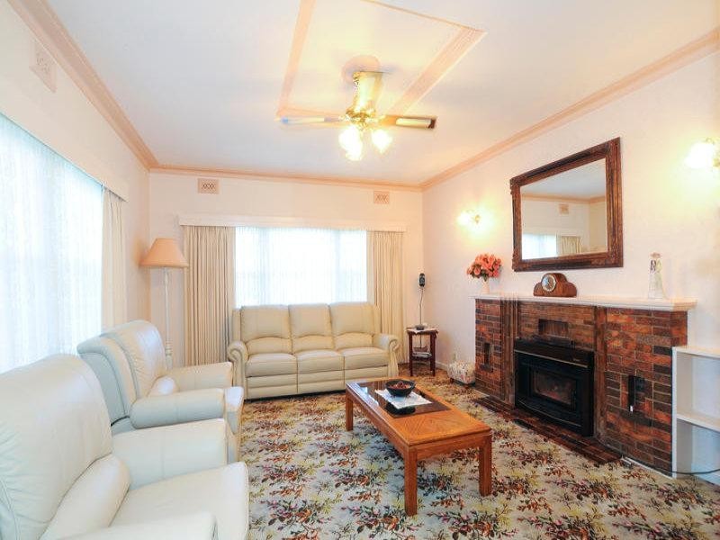 42 Nelson Street, Apollo Bay VIC 3233