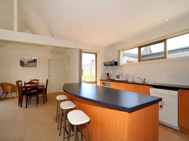 8 Otway Vista, Apollo Bay VIC 3233