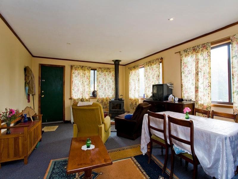 4 College Drive, Lavers Hill VIC 3238