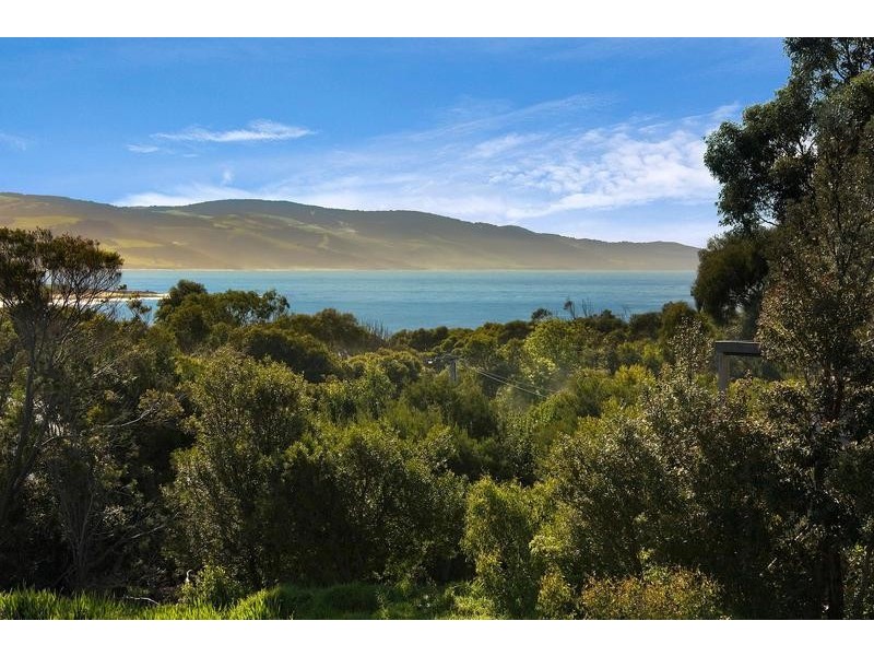 18 Ferrier Drive, Marengo VIC 3233