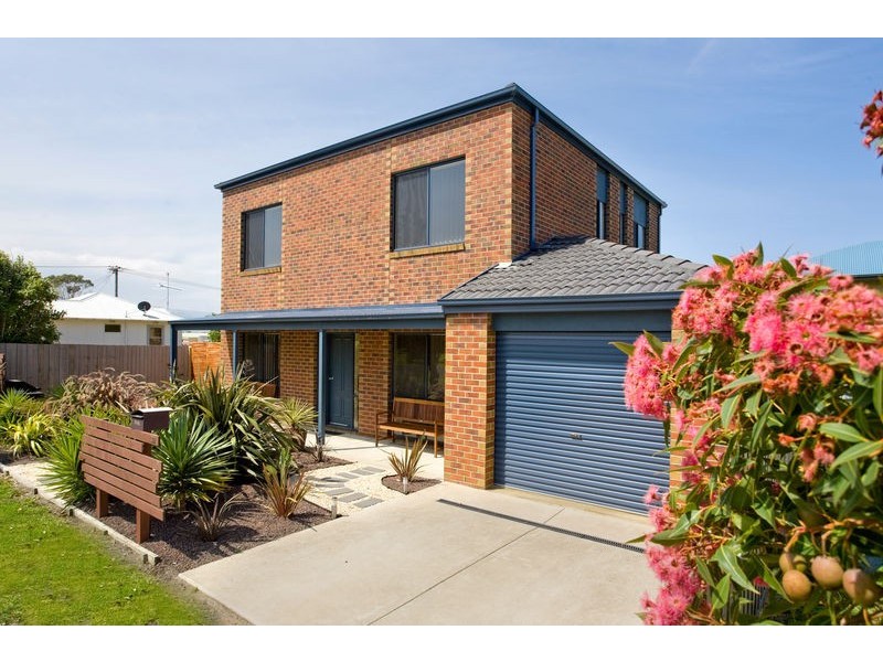 22 Diana Street, Apollo Bay VIC 3233