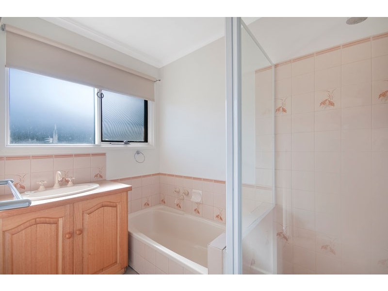 2/30 Newcombe Street, Marengo VIC 3233