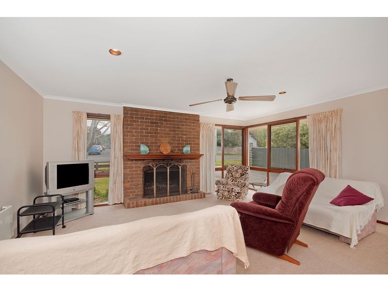 82 McLachlan Street, Apollo Bay VIC 3233