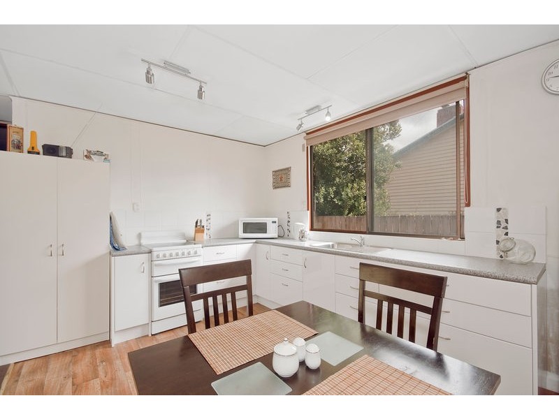 1/42 Montrose Avenue, Apollo Bay VIC 3233