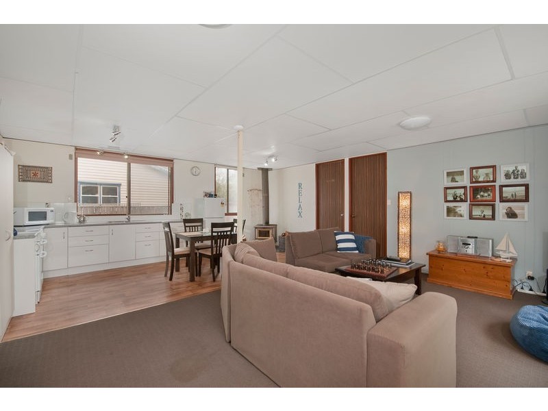 1/42 Montrose Avenue, Apollo Bay VIC 3233