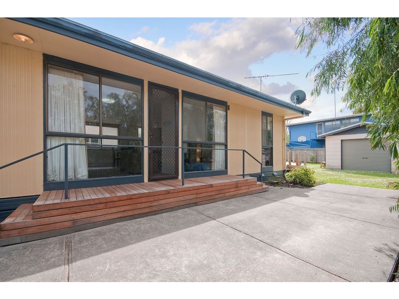 1/42 Montrose Avenue, Apollo Bay VIC 3233