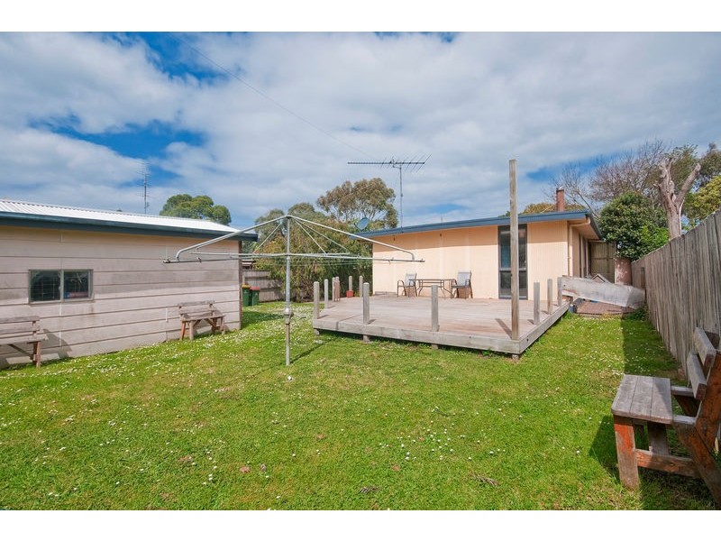 1/42 Montrose Avenue, Apollo Bay VIC 3233