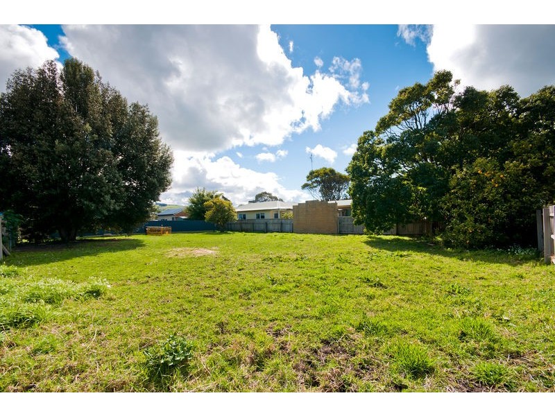 52 McLachlan Street, Apollo Bay VIC 3233