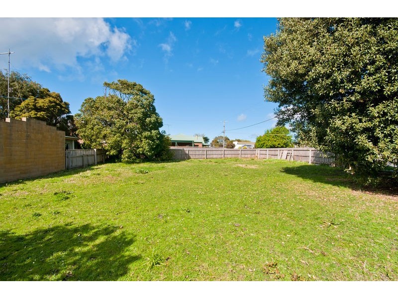 52 McLachlan Street, Apollo Bay VIC 3233