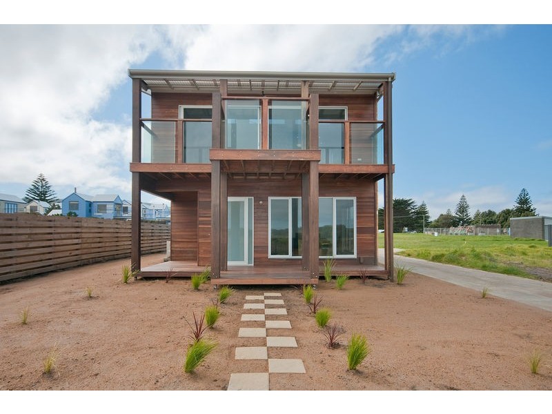 8D Gambier Street, Apollo Bay VIC 3233