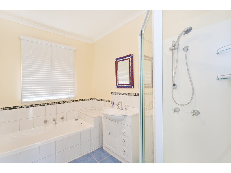 24 Nelson Street, Apollo Bay VIC 3233