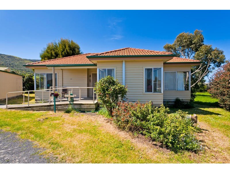 33 Murray Square, Apollo Bay VIC 3233