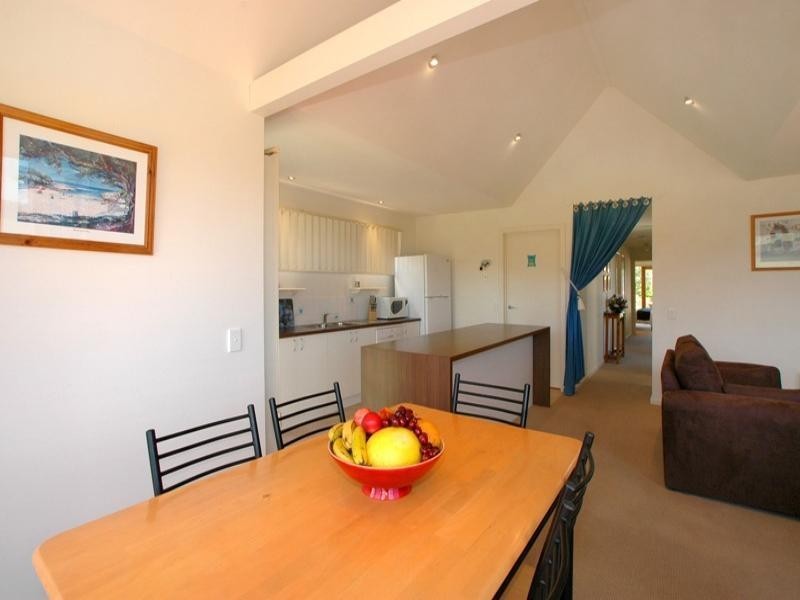 9 Otway Vista, Apollo Bay VIC 3233