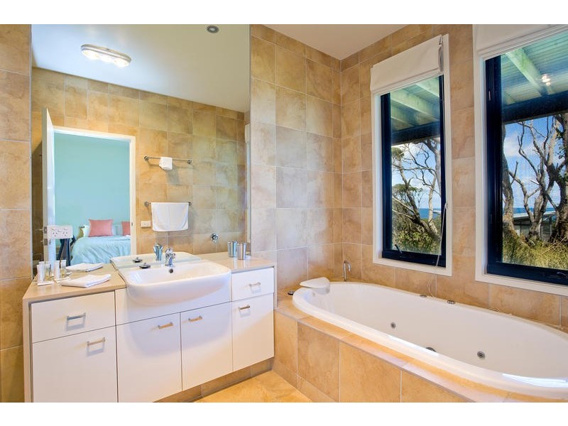 14 Treetops Terrace, Skenes Creek VIC 3233