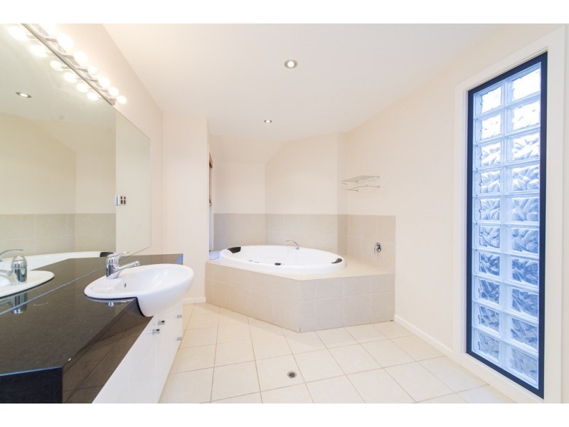2/3 Cawood Street, Apollo Bay VIC 3233