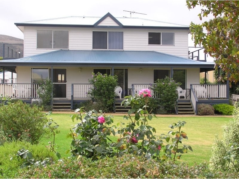 4 Murray Street, Apollo Bay VIC 3233