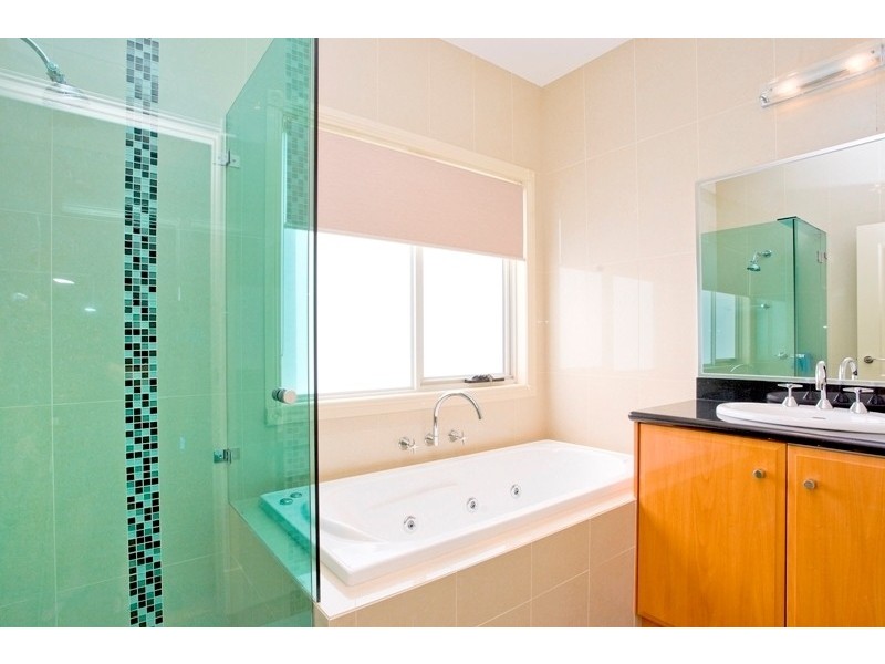 16 Joyce Street, Apollo Bay VIC 3233