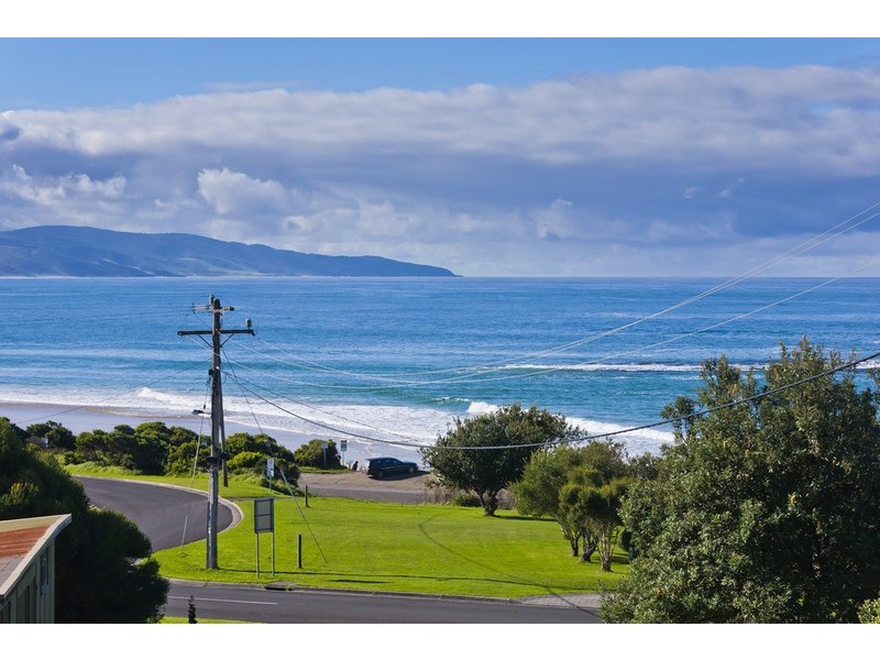 10 Marengo Crescent, Marengo VIC 3233