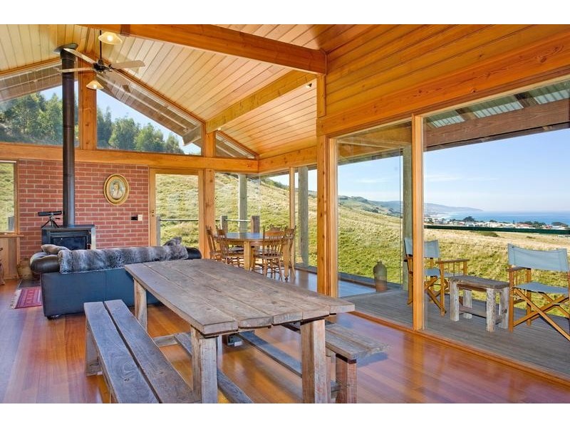 2 Tuxion Road, Apollo Bay VIC 3233