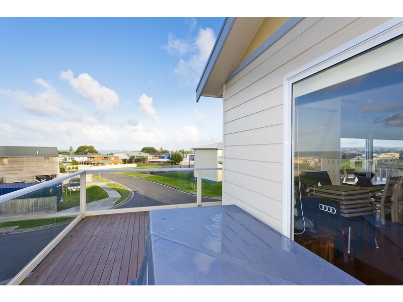 1 Nigel Court, Apollo Bay VIC 3233