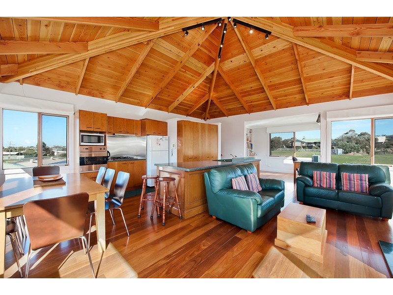 5 Banksia Court, Apollo Bay VIC 3233