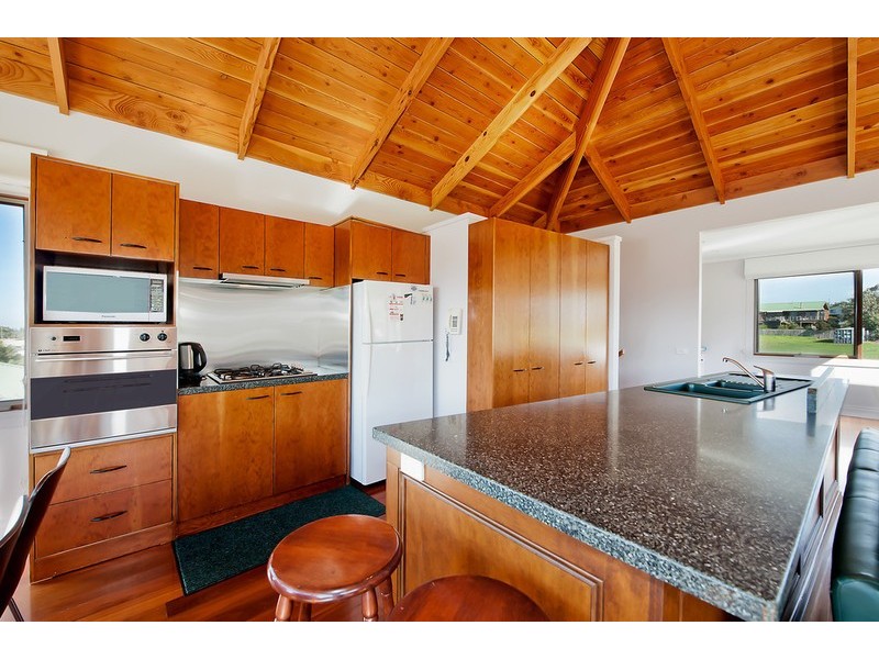 5 Banksia Court, Apollo Bay VIC 3233