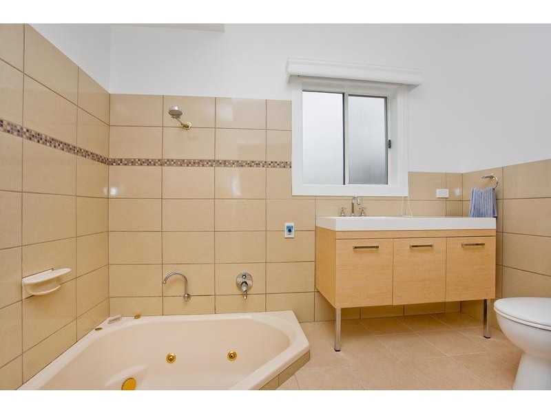 54 Montrose Avenue, Apollo Bay VIC 3233