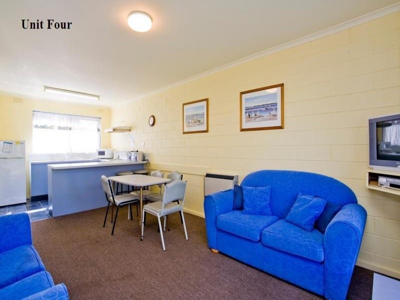 3 & 4/22 Nelson Street, Apollo Bay VIC 3233