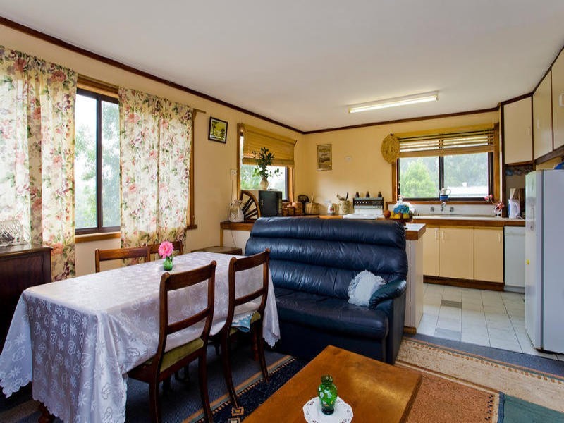 4 College Drive, Lavers Hill VIC 3238