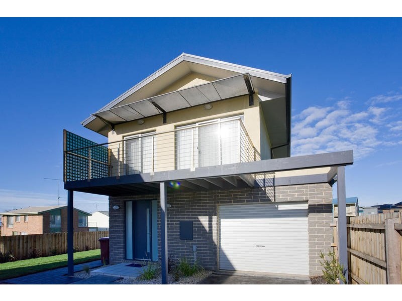 2/11 Marriners Lookout Road, Apollo Bay VIC 3233