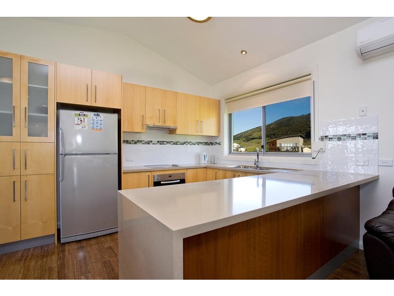 2/11 Marriners Lookout Road, Apollo Bay VIC 3233