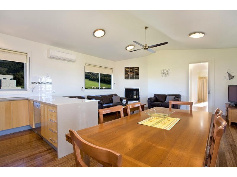 2/11 Marriners Lookout Road, Apollo Bay VIC 3233